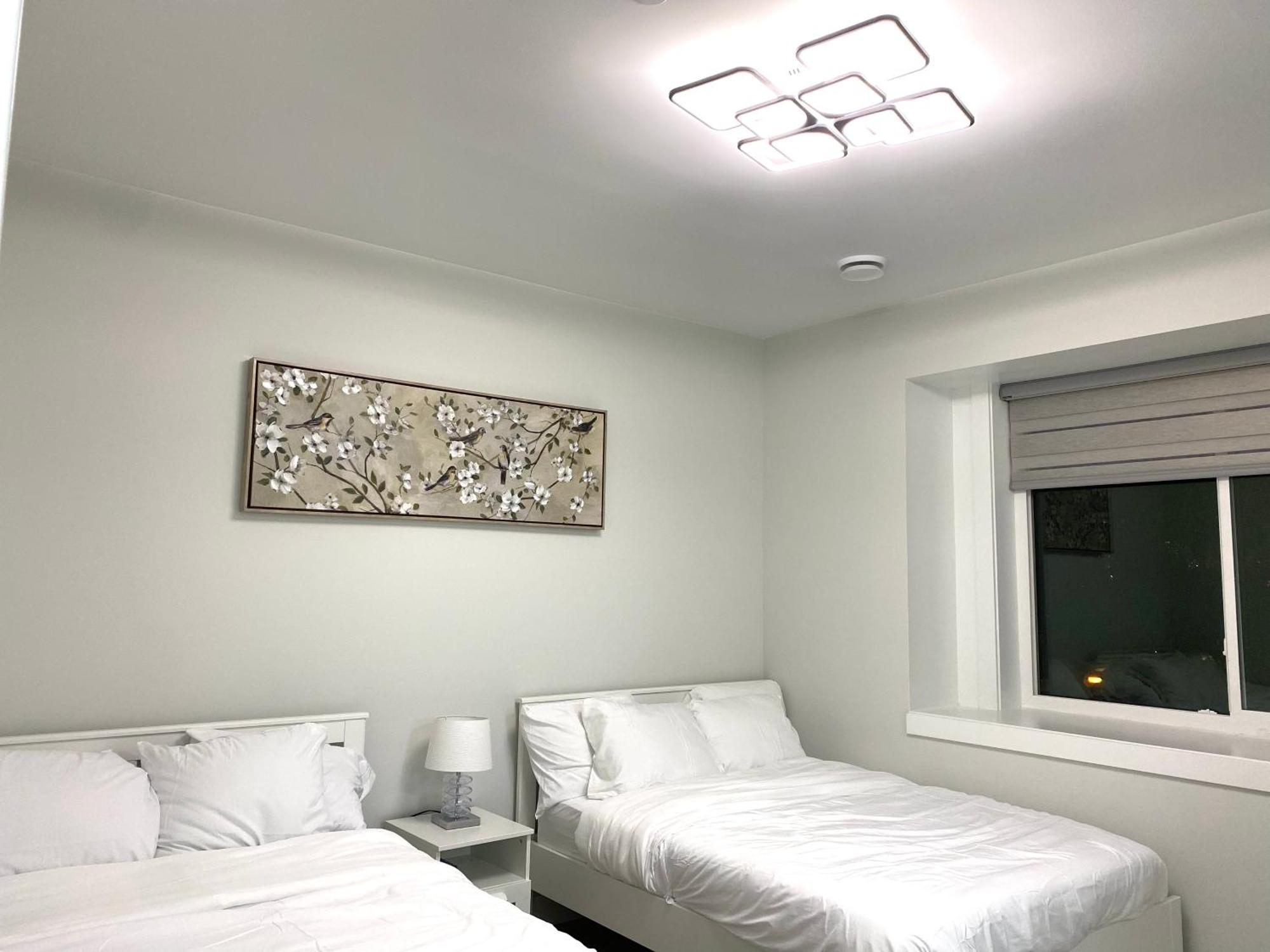Ferienwohnung Modern And New House Near Pne With Big Garden And Free Parking Vancouver Exterior foto