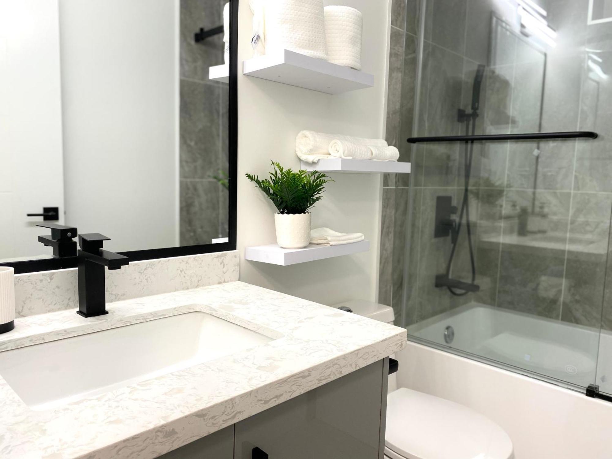Ferienwohnung Modern And New House Near Pne With Big Garden And Free Parking Vancouver Exterior foto